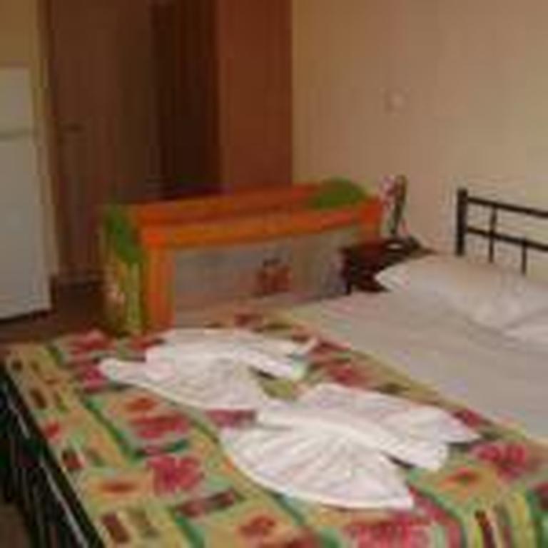 كاندية Adonis Beach Hotel المظهر الخارجي الصورة