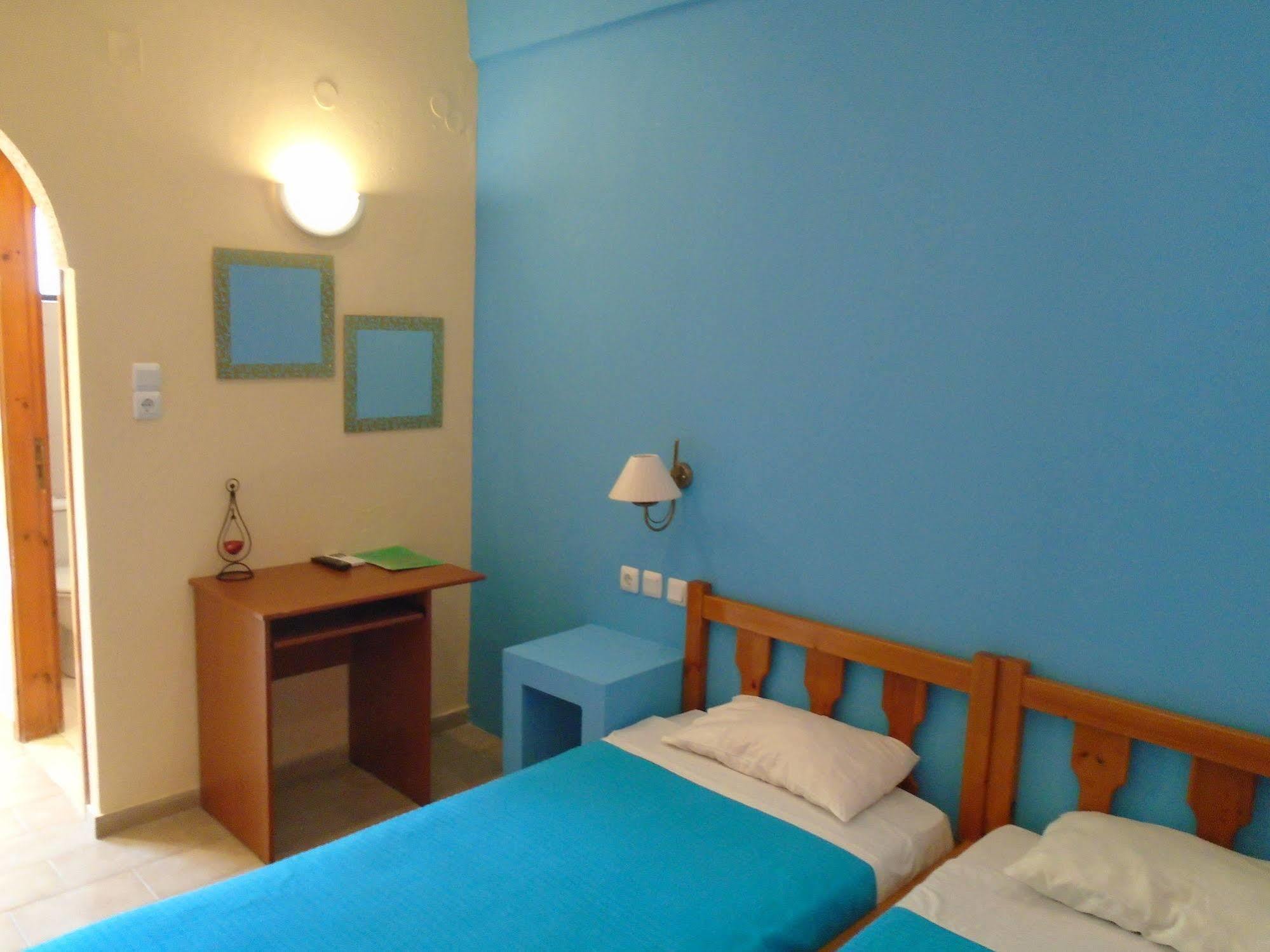 كاندية Adonis Beach Hotel المظهر الخارجي الصورة